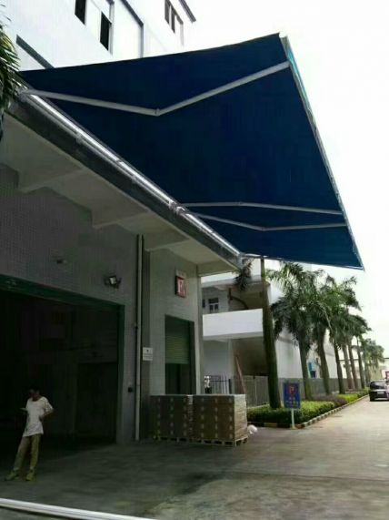 伸縮蓬
